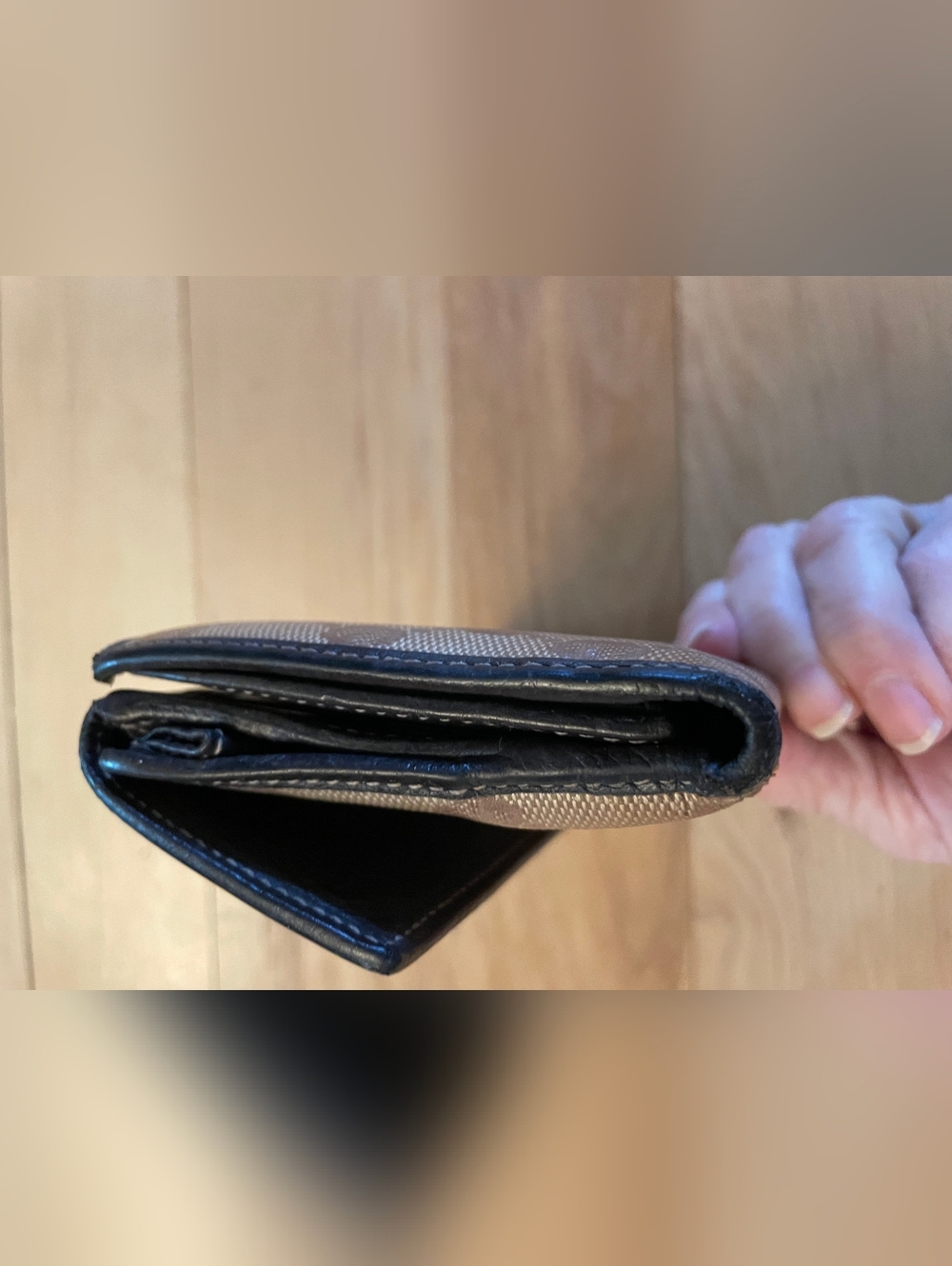 Gucci GG Canvas Continental Wallet - Picture 8 of 12